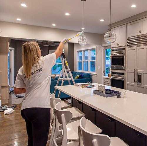 cleaning service in Elmhurst.jpg